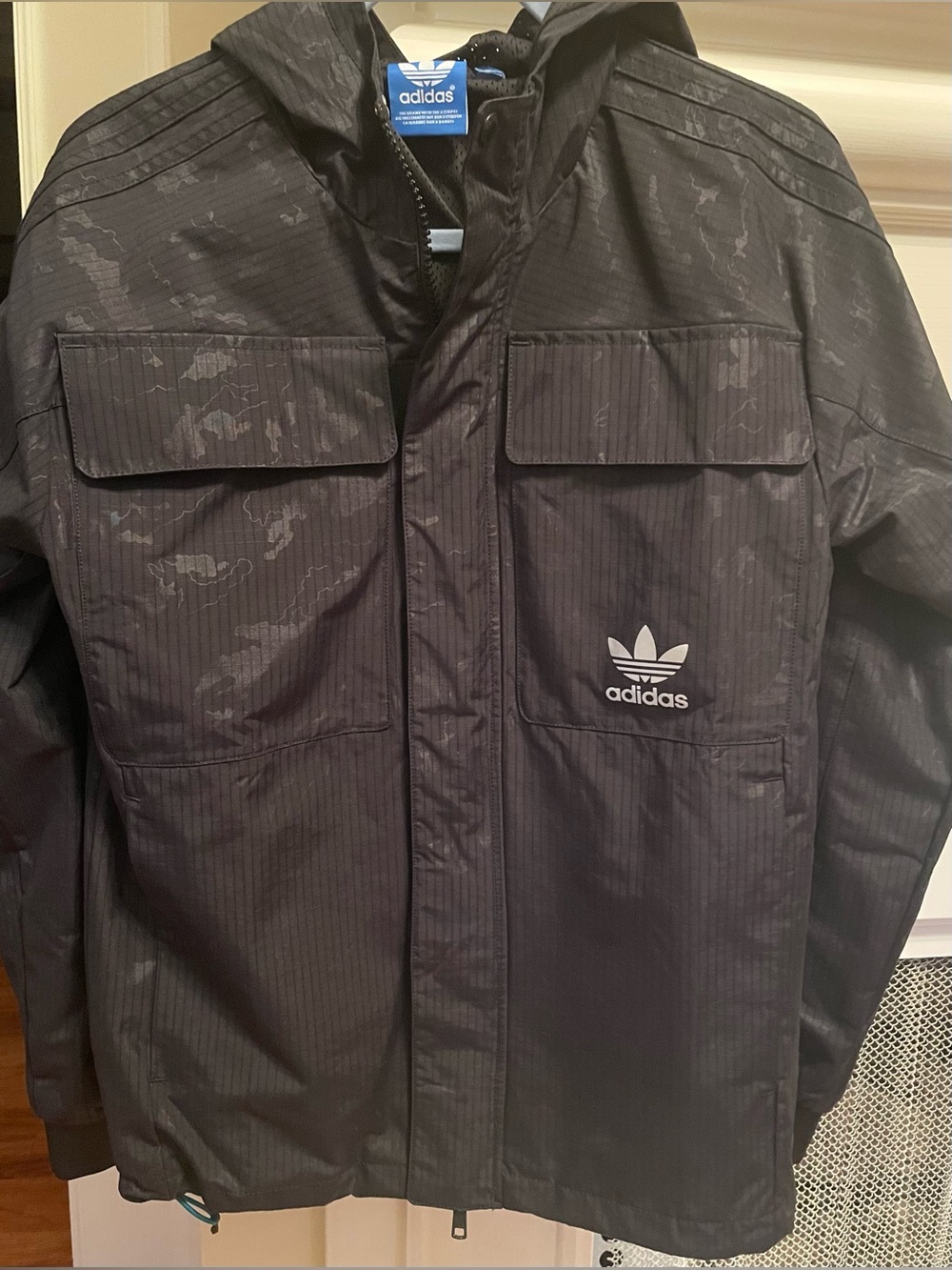 adidas Originals Tonal Camo Hooded Street Jacket Windbreaker Men’s Small.